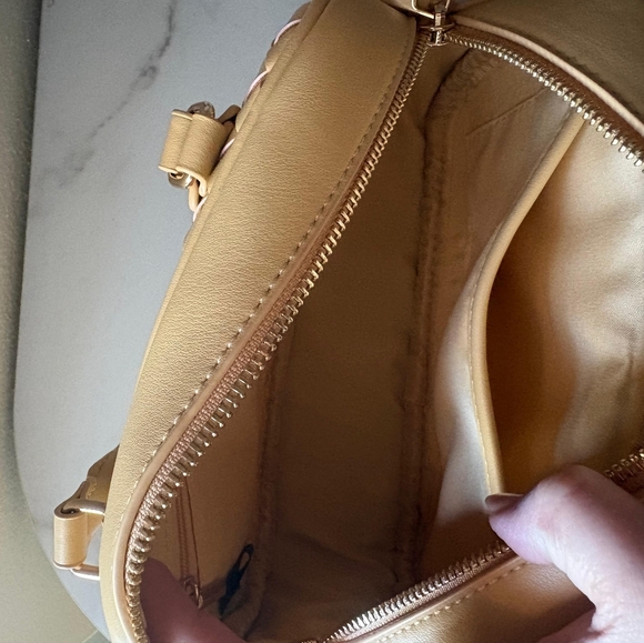 ​Bottega Vibe Kayla+Ava Yellow Woven Mini Satchel Crossbody with Heart Charm NWT - Picture 11 of 12